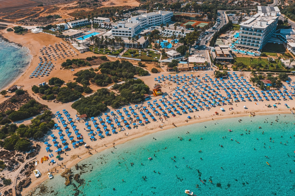 Makronissos Strand